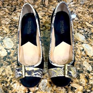 Michael Kors pumps